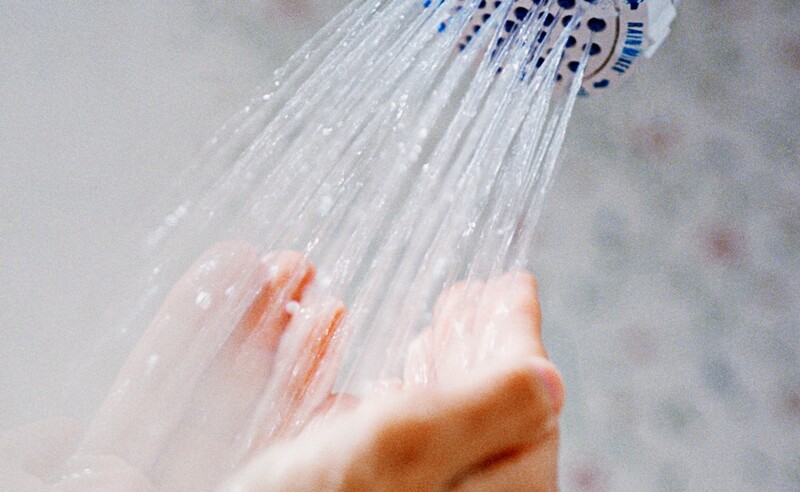 Hướng dẫn chi tiết cách tắm lạnh đúng phương pháp để phục hồi hiệu quả